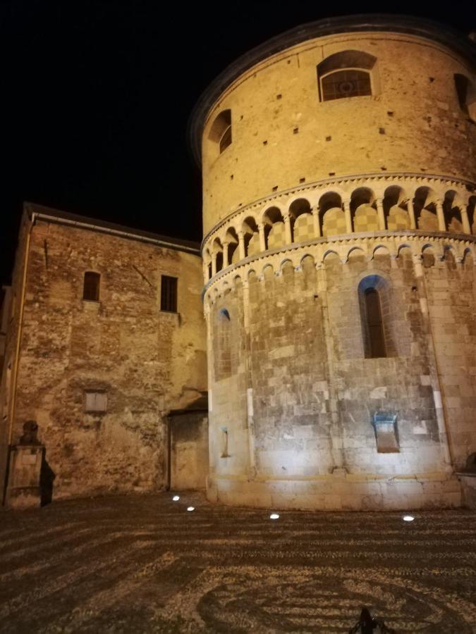 B&B Sotto Le Torri Albenga Exterior photo